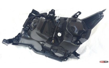 Фары передние Lexus LX570 2012-2015