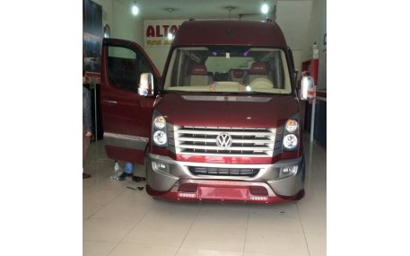 Накладка передняя Volkswagen Crafter