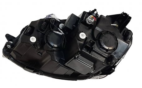 Фары передние Volkswagen Golf 7 2012-2017