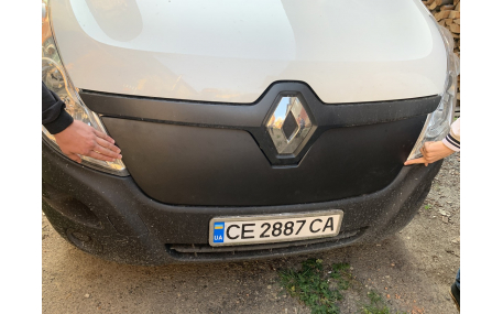 Зимняя накладка на решетку Renault Master