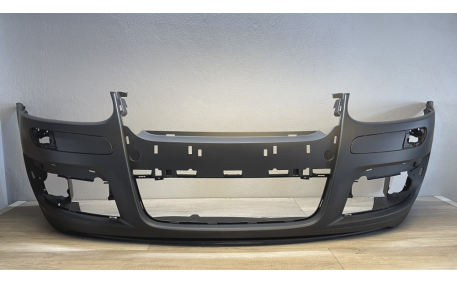 Бампер передний Volkswagen Golf 5