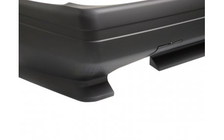 Бампер задний BMW 3 E30