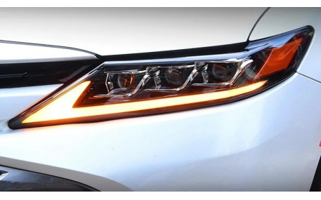 Фары передние Toyota Camry V70 USA