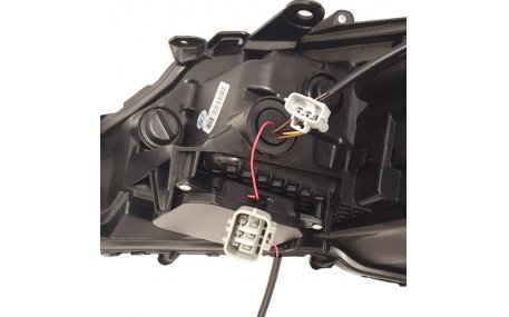 Фары передние Toyota Camry V70 USA