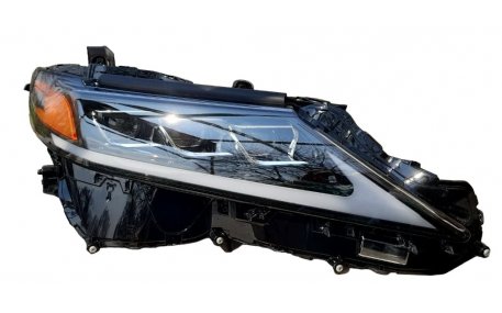 Фары передние Toyota Camry V70 USA