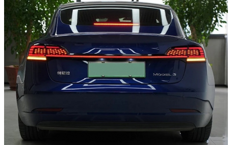 Фонари задние Tesla Model 3