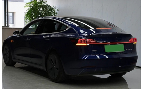 Фонари задние Tesla Model 3