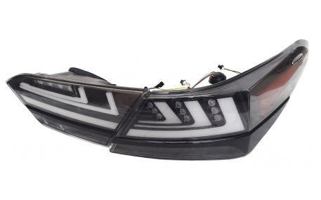 Фонари задние Toyota Camry V70