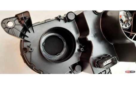 Фары передние Dodge Challenger