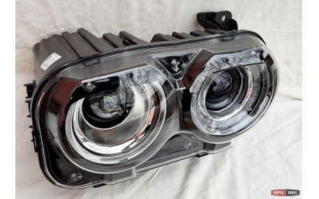 Фары передние Dodge Challenger