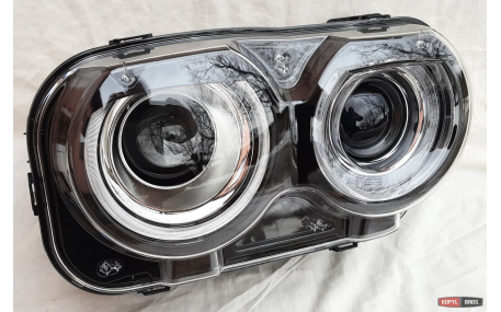 Фары передние Dodge Challenger