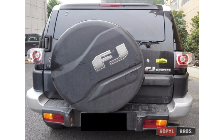 Фонари задние Toyota FJ Cruiser