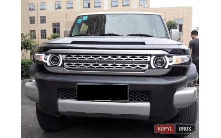 Фары передние Toyota FJ Cruiser