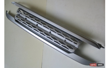 Решетка радиатора Toyota FJ Cruiser