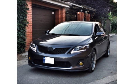 Фары передние Toyota Corolla
