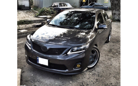 Фары передние Toyota Corolla