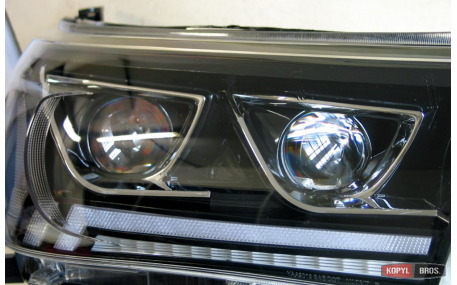 Фары передние Toyota Hilux 2015-2020