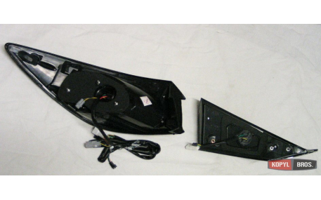 Фонари задние Mazda 3