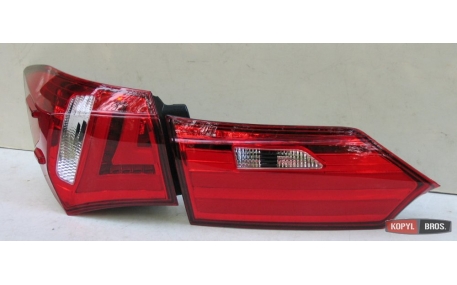 Фонари задние Toyota Corolla