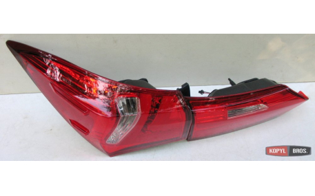 Фонари задние Toyota Corolla