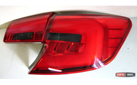 Фонари задние Toyota Camry V50