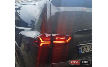 Фонари задние Mitsubishi Pajero Sport
