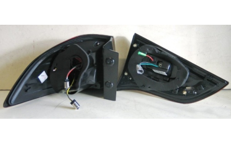 Фонари задние Mitsubishi Pajero Sport