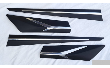 Молдинги дверей Lexus NX