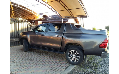 Подножки Toyota Hilux