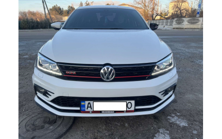 Бампер передний Volkswagen Jetta 2015-2019