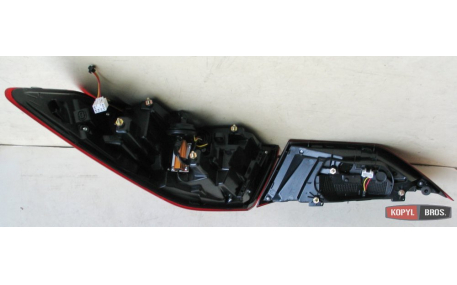 Фонари задние HYUNDAI Elantra AD