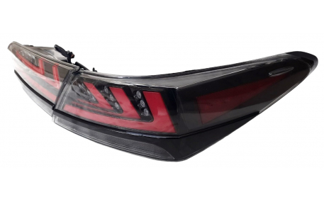 Фонари задние Toyota Camry V70