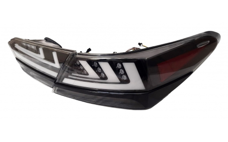 Фонари задние Toyota Camry V70