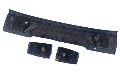 Фонари задние Toyota Land Cruiser 300