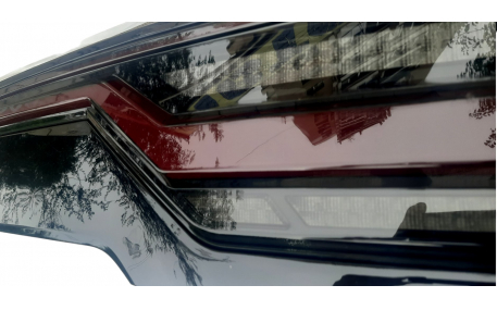 Фонари задние Toyota Land Cruiser 300